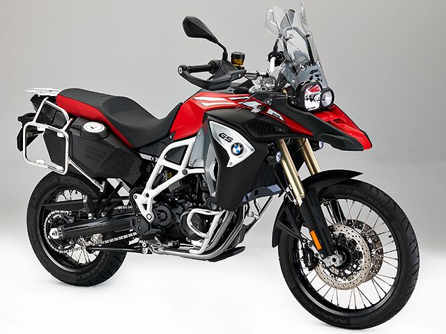 2017年 F800GS Adventure レーシング・レッド・マット(カタログメイン)