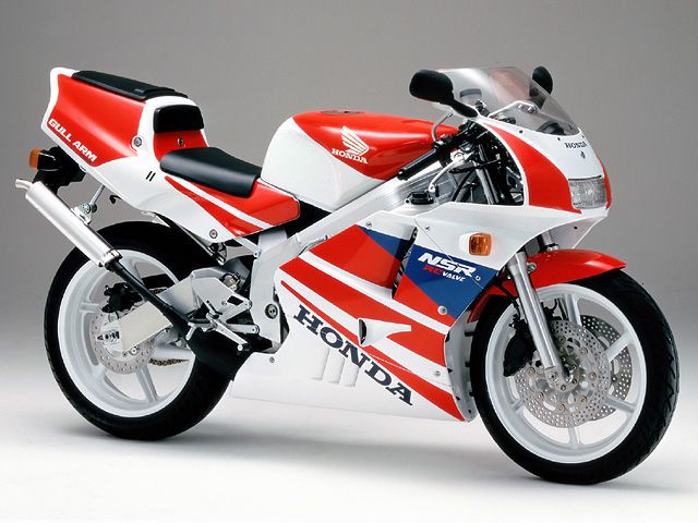 1990年 NSR250R (カタログメイン)