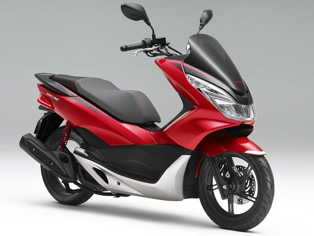 2017年 PCX キャンディーロージーレッド(ツートーン)(カタログメイン)