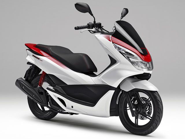 2016年 PCX150 Special Edition パールジャスミンホワイト(カタログメイン)