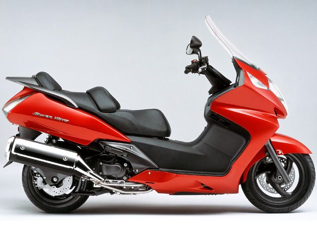 2005年 SILVERWING400 キャンディグローリーレッド(カタログメイン)