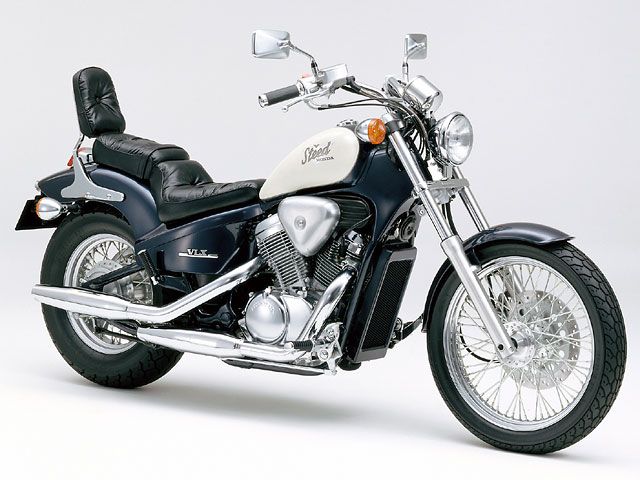 1992年 STEED 400 パールアルテールホワイト/センシティブブルーメタリック(カタログメイン)