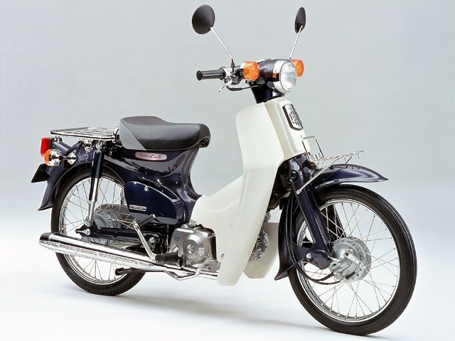 2002年 Super Cub 50 Deluxe ユニオンシティーブルーメタリック(カタログメイン)