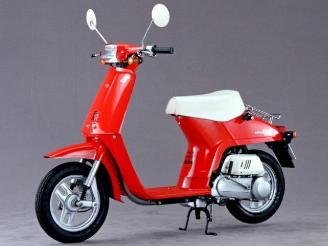 1980年 TACT DELUXE レッド(カタログメイン)