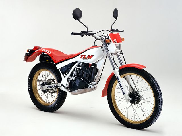 1985年 TLM200R ホワイト/レッド(カタログメイン)