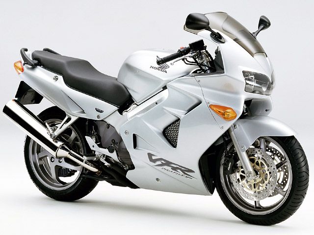 2001年 VFR アキュレートシルバー(カタログメイン)
