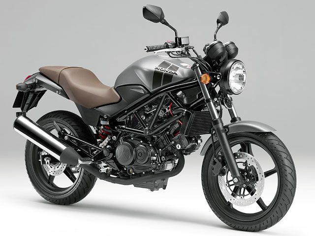 2016年 VTR Special Edition マットビュレットシルバー(カタログメイン)