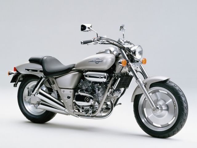 1997年 V-TWIN MAGNA S サンディーベージュメタリック(カタログメイン)