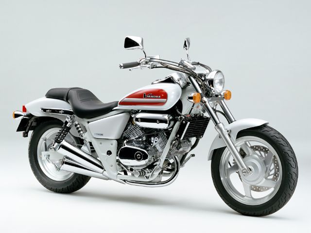 2003年 V-TWIN MAGNA パールクリスタルホワイト(カタログメイン)