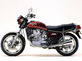 1977年 WING GL500