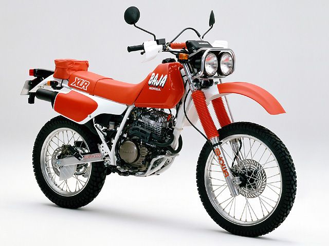1988年 XLR250 BAJA (カタログメイン)