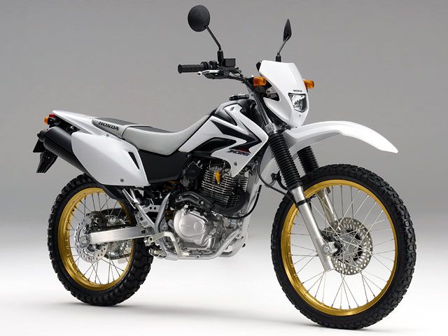 2008年 XR230 ロスホワイト(カタログメイン)