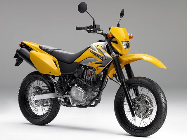 2008年 XR230MOTARD プラズマイエロー(カタログメイン)