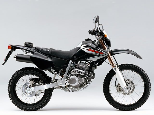 2004年 XR250 ブラック(カタログメイン)