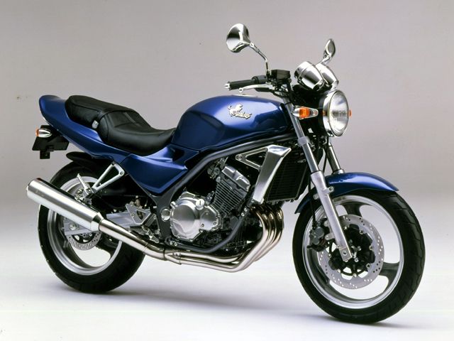 1993年 BALIUS パールロイヤルブルー(カタログメイン)