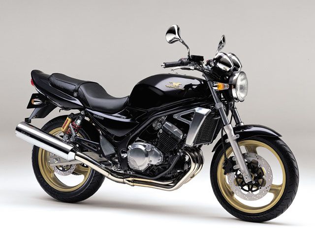 2002年 BALIUS Ⅱ パールミスティックブラック(カタログメイン)