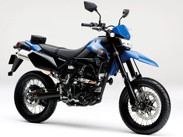 2016年 D-TRACKER X オリエンタルブルー(カタログメイン)