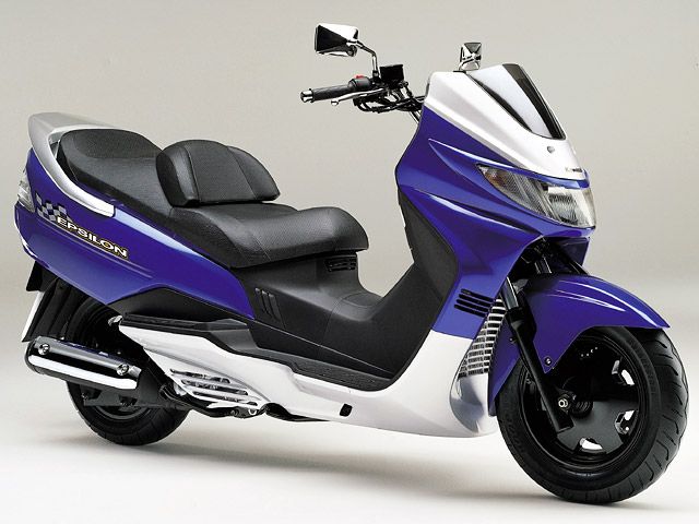 2002年 EPSILON 250 キャンディグランブルー×メタリックソニックシルバー(カタログメイン)
