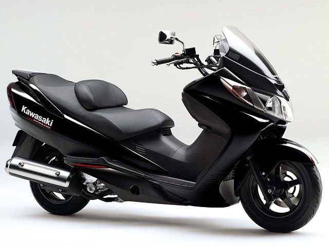 2005年 EPSILON 250 エボニー(カタログメイン)