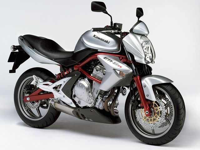 2006年 ER-6n ギャラクシーシルバー2(カタログメイン)