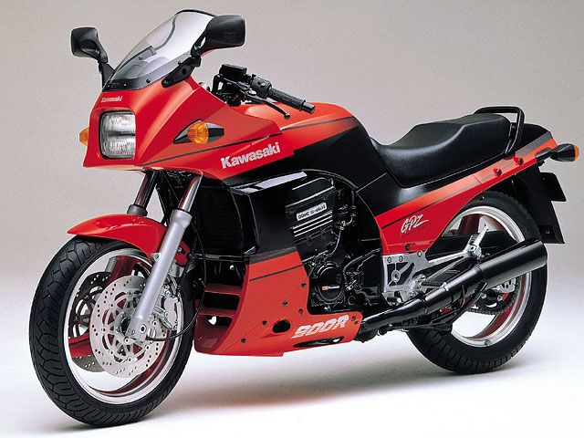 1990年 GPZ900R Ninja ファイアクラッカーレッド×エボニー(欧州仕様)(カタログメイン)