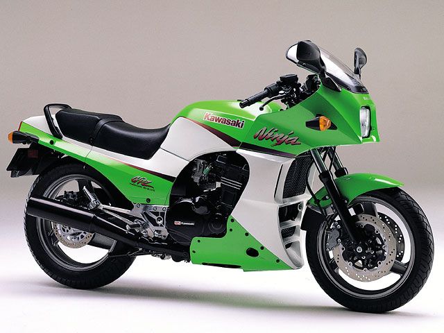 1998年 GPZ900R Ninja ライムグリーン×パールアルペンホワイト(カタログメイン)