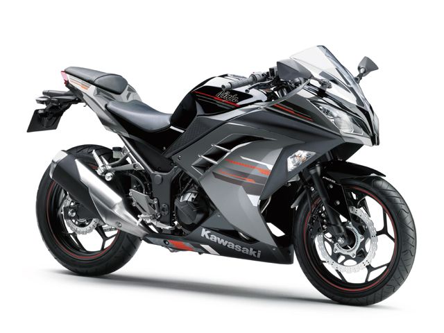 2013年 Ninja 250 ABS Special Edition エボニー/メタリックムーンダストグレー(カタログメイン)