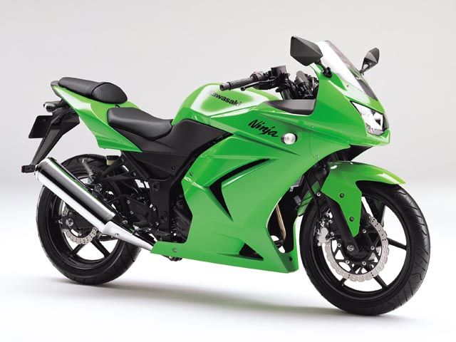 2008年 Ninja 250R ライムグリーン(カタログメイン)