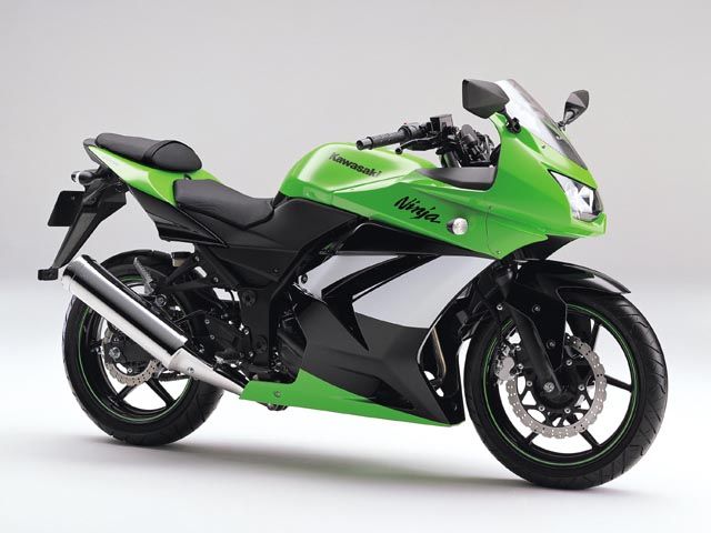 2009年 Ninja 250R Special Edition ライムグリーン/メタリックディアブロブラック(スペシャルエディション)(カタログメイン)
