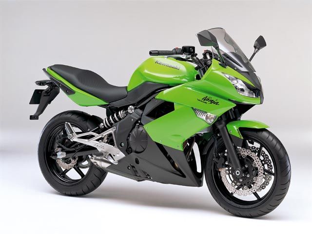 2011年 Ninja 400R ABS ライムグリーン(カタログメイン)
