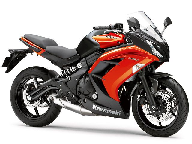 2014年 Ninja 650 キャンディバーントオレンジ×メタリックフラットスパークブラック(カタログメイン)