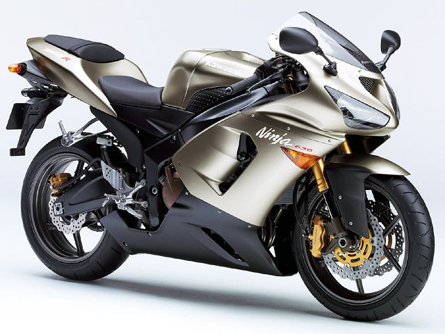 2005年 Ninja ZX-6R メタリックロウチタニウム×フラットストイックブラック(カタログメイン)