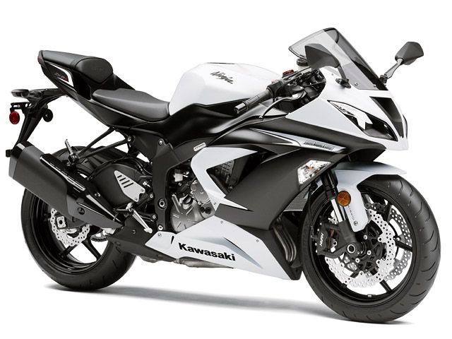 2013年 Ninja ZX-6R ABS パールフラットスターダストホワイト×フラットエボニー(北米仕様)(カタログメイン)