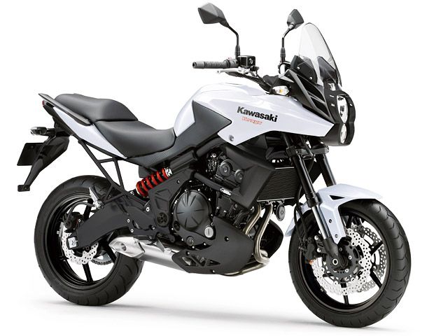 2013年 Versys 650 パールスターダストホワイト(カタログメイン)