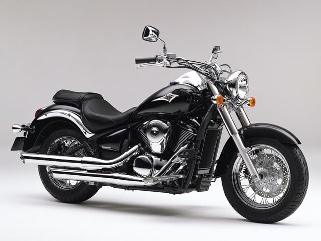 2010年 VULCAN 900 CLASSIC メタリックスパークブラック(カタログメイン)