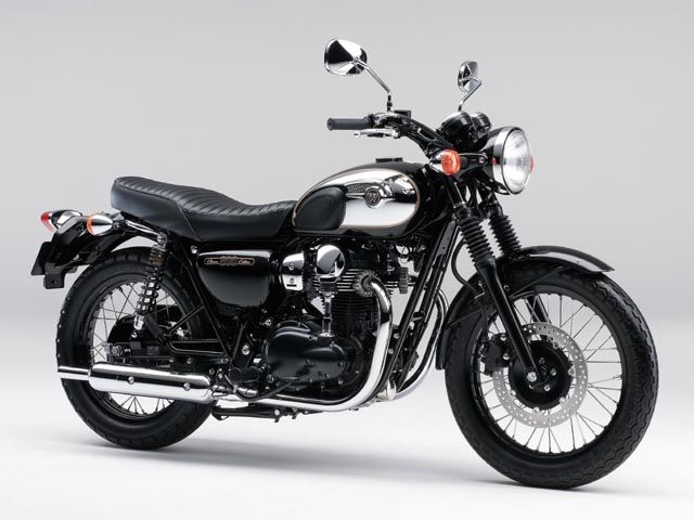 2012年 W800 Chrome Edition エボニー(クロームエディション)(カタログメイン)