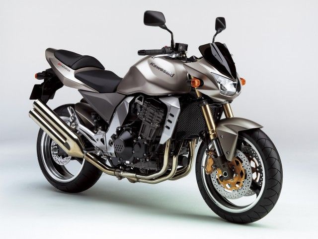 2005年 Z1000 メタリックロウチタニウム(カタログメイン)