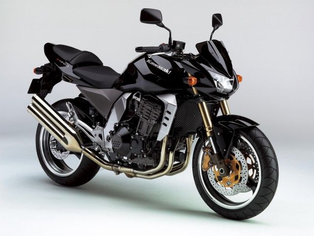 2006年 Z1000 メタリックスパークブラック(カタログメイン)