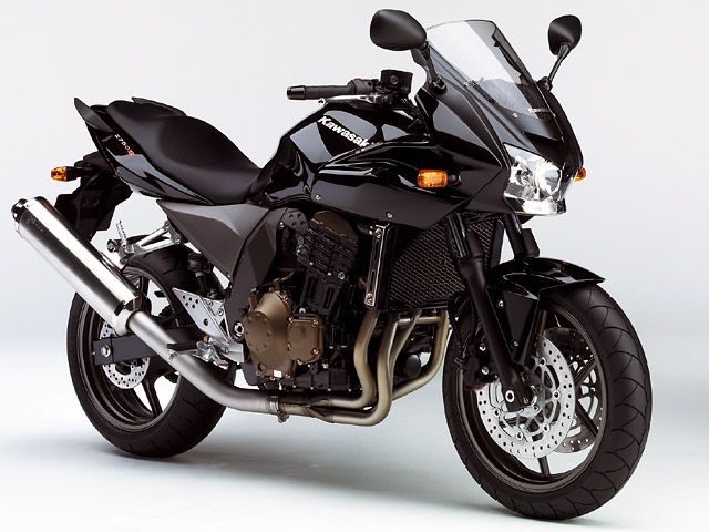 2005年 Z750S メタリックスパークブラック(カタログメイン)
