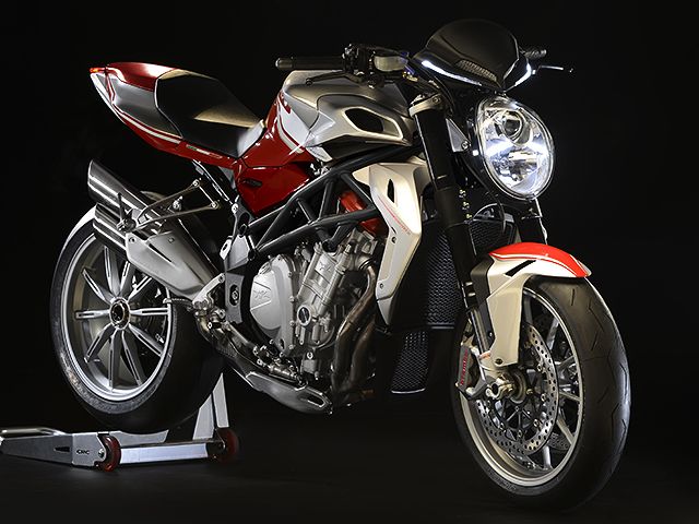 2013年 BRUTALE 1090 RR レッド/シルバー(カタログメイン)