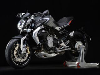 2014年 BRUTALE 800 DRAGSTERマットメタリックグレー