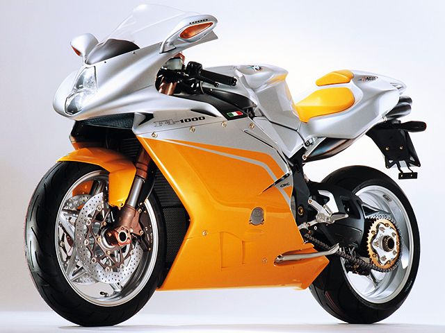 2004年 F4 1000S (カタログメイン)