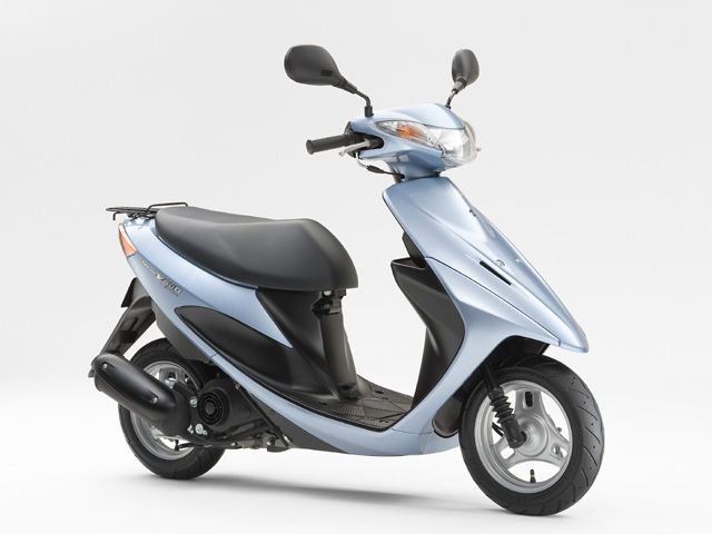 2006年 ADDRESS V50G ユークレースシルバーメタリック(カタログメイン)
