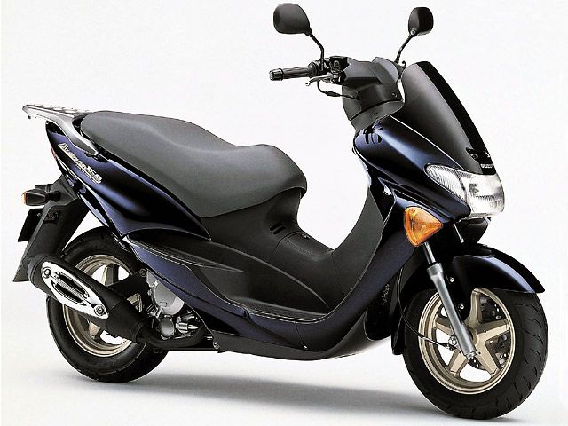 1999年 AVENIS 150 (カタログメイン)