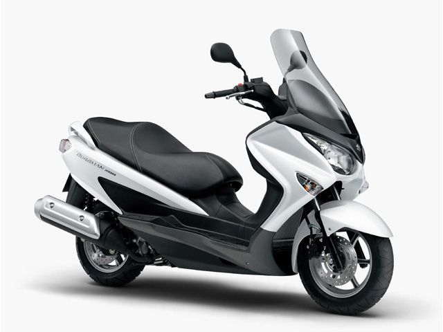 2014年 BURGMAN 200 ブリリアントホワイト(カタログメイン)