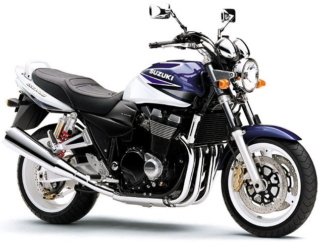 2002年 GSX1400 (カタログメイン)