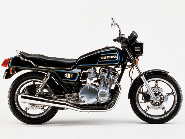 1981年 GSX750E (カタログメイン)