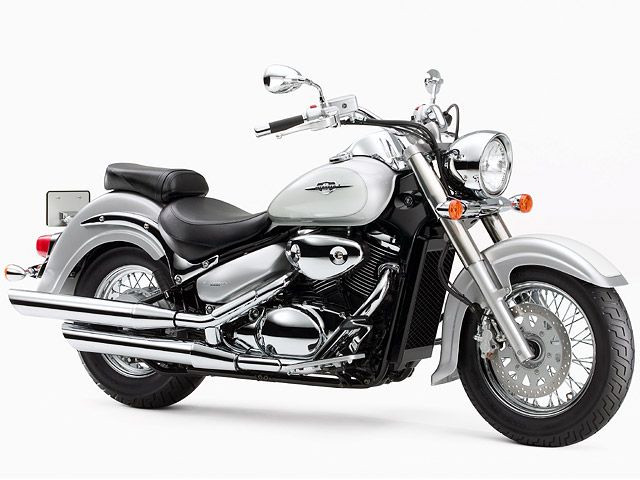 2007年 Intruder Classic 400 パールグラスホワイト×ソニックシルバーメタリック(カタログメイン)