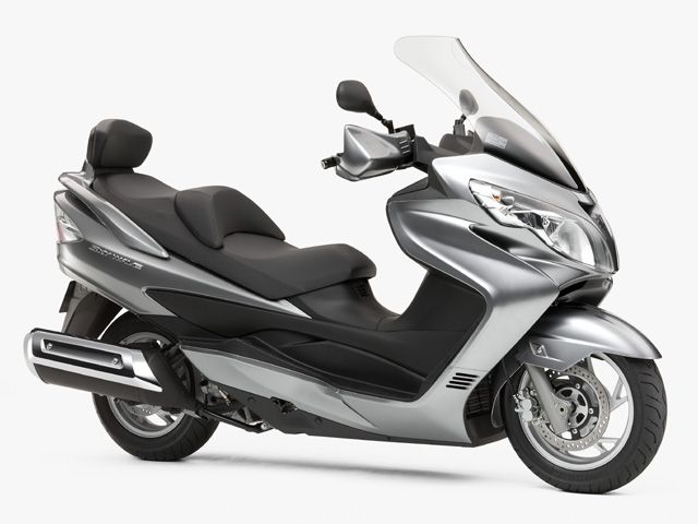2011年 SKYWAVE 250 Limited オールトグレーメタリック(カタログメイン)