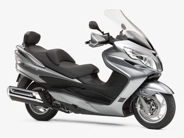 2012年 SKYWAVE 250 Limited オールトグレーメタリック(カタログメイン)